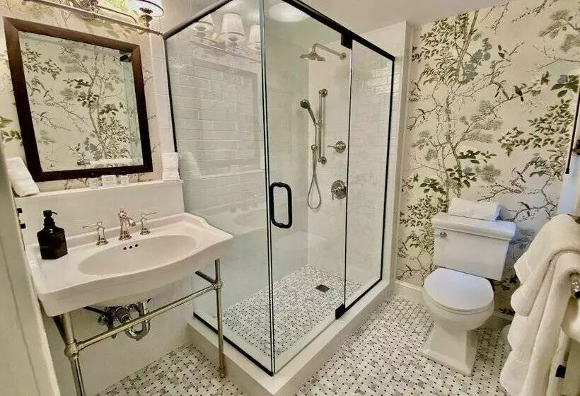 Hostelli Silsbee S By Daniels House