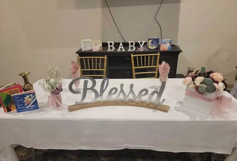 Hotelli Crookston Inn & Convention Center