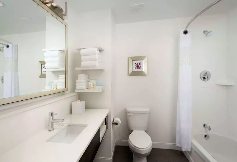 ホテル Home2 Suites By Hilton Huntsville Village Of Providence