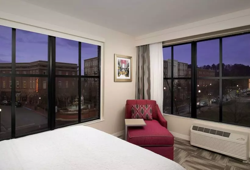 ホテル Home2 Suites By Hilton Huntsville Village Of Providence