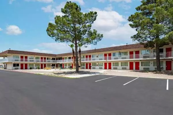 هتل Rodeo Inn
