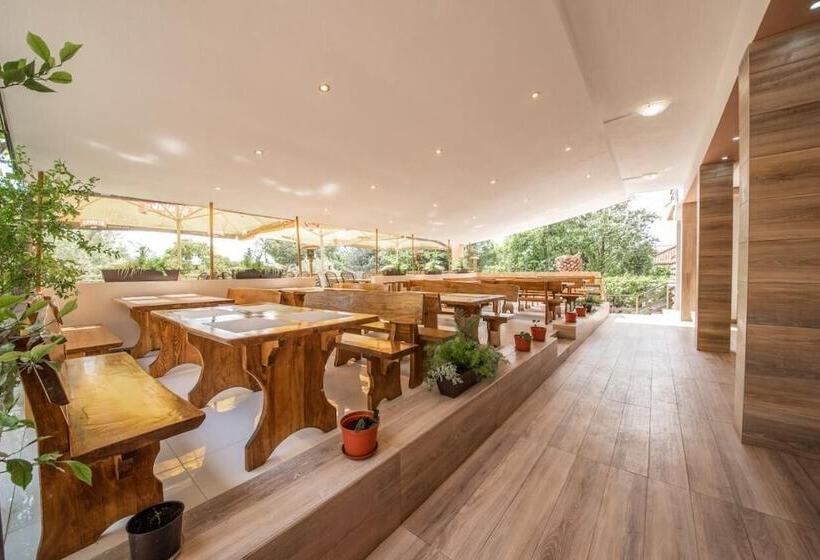 Hotel Ul. Dr. Franje Tuđmana 71