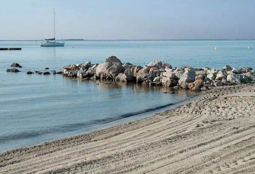 Hotelli Village Thalassa   Gîte En Rez De Jardin