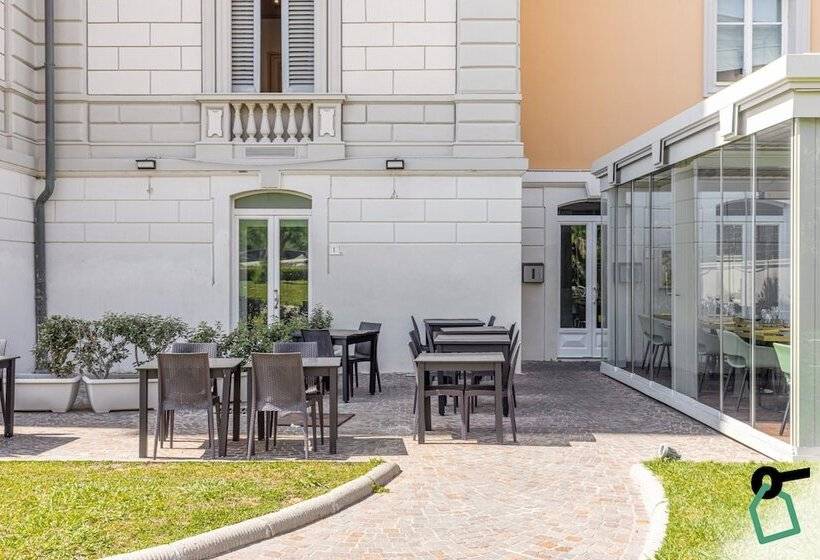 هتل Hotiday Room Collection Livorno Mascagni