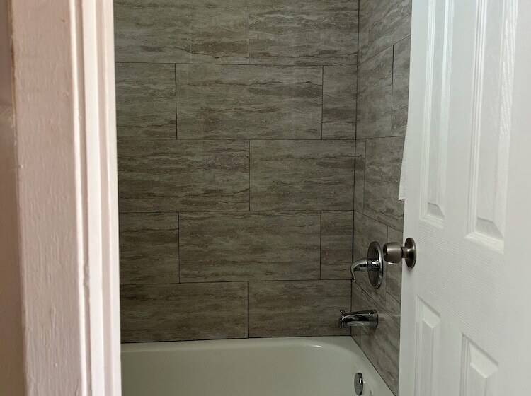 فندق على الطريق Ballinger Inn