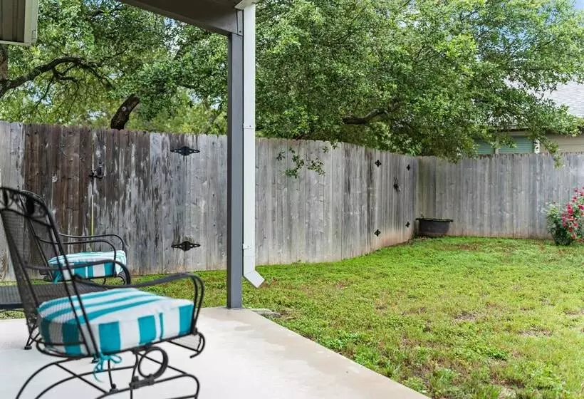 Peaceful Cottage W/ Grill Mins To Lake Travis