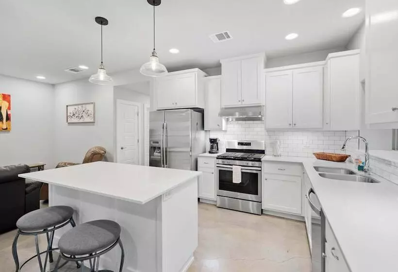 Peaceful Cottage W/ Grill Mins To Lake Travis