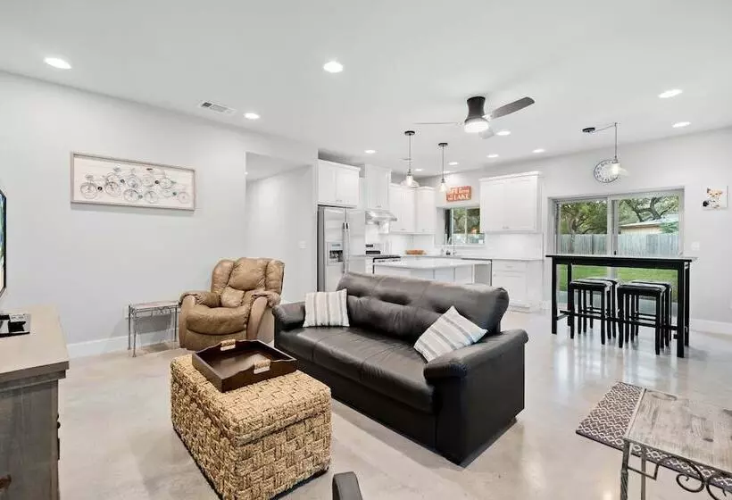Peaceful Cottage W/ Grill Mins To Lake Travis