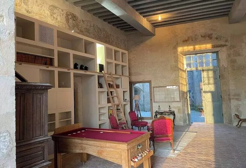 ペンション Château De Meauce