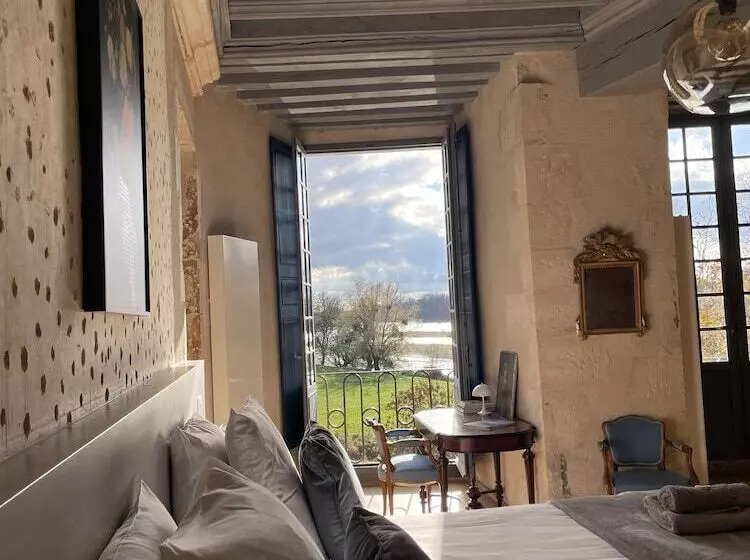 ペンション Château De Meauce