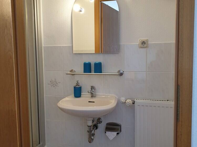 ペンション Kottmarschenke Gästezimmer Und Ferienwohnung Am Kottmar