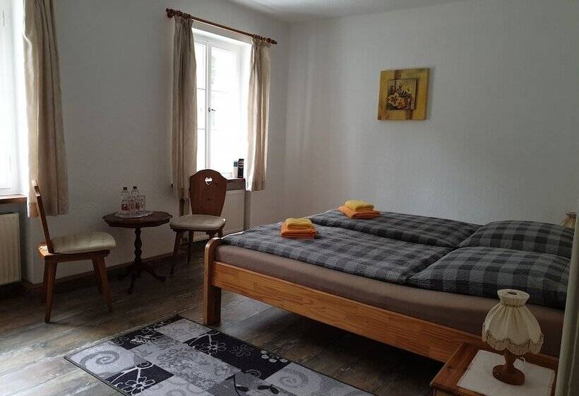 ペンション Kottmarschenke Gästezimmer Und Ferienwohnung Am Kottmar