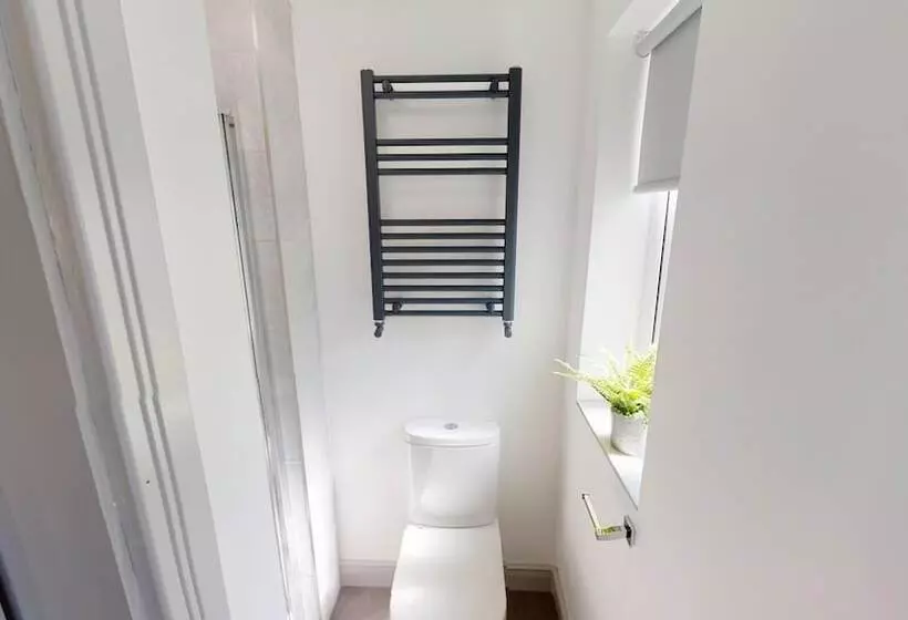 Residenssi Stunning City Centre Uni Town House