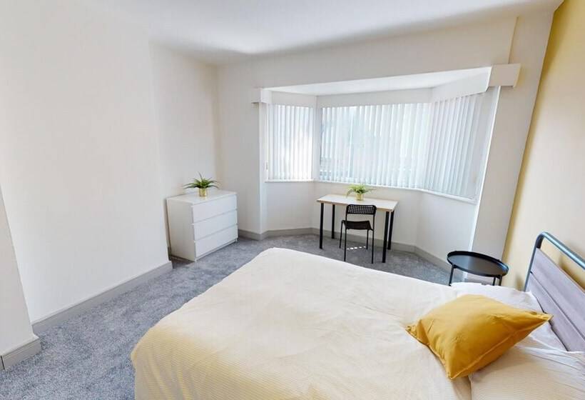 דירת נופש Stunning City Centre Uni Town House