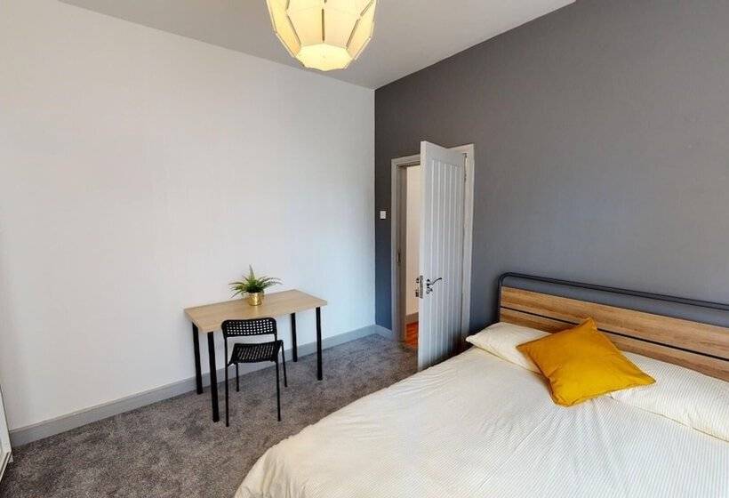 דירת נופש Stunning City Centre Uni Town House