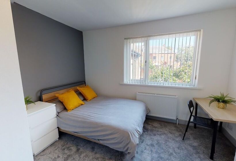 דירת נופש Stunning City Centre Uni Town House