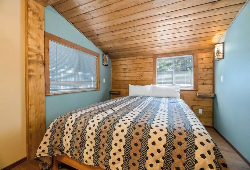 Rosy Cozy Cabin