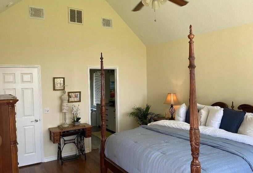 Wiley House Bed And Breakfast