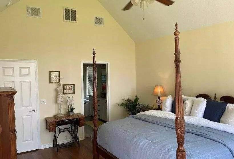 Wiley House Bed And Breakfast