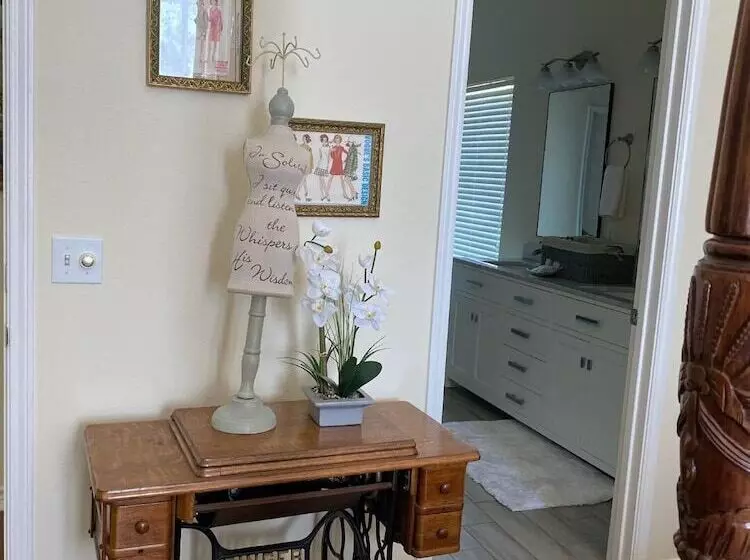 Wiley House Bed And Breakfast