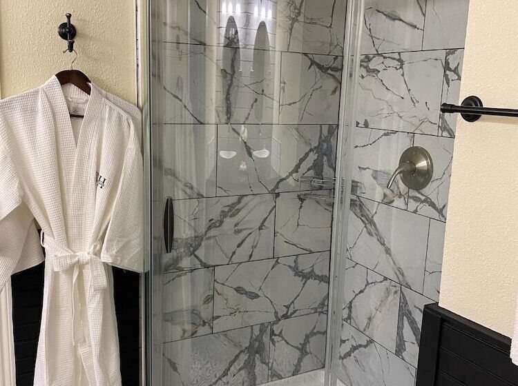 Wiley House Bed And Breakfast