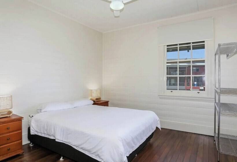 Reflections Yamba Lighthouse Cottages