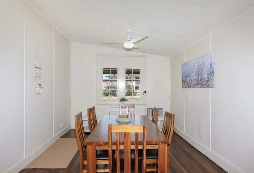 Reflections Yamba Lighthouse Cottages