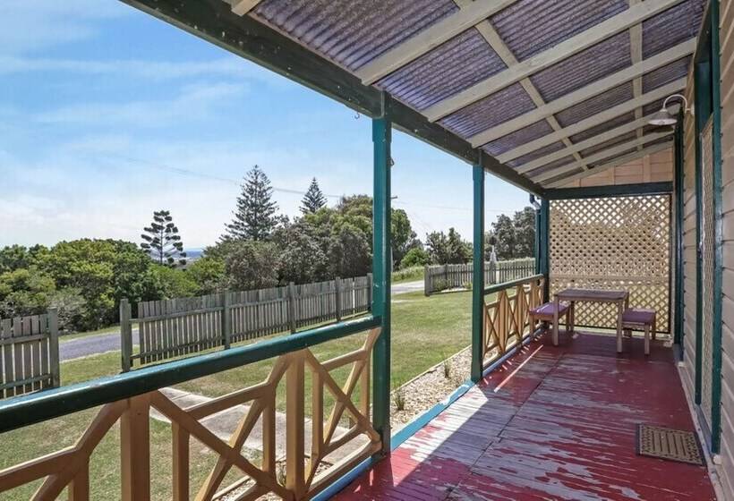 Reflections Yamba Lighthouse Cottages