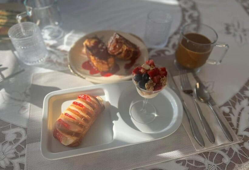 تختخواب و صبحانه Toad Hall Manor