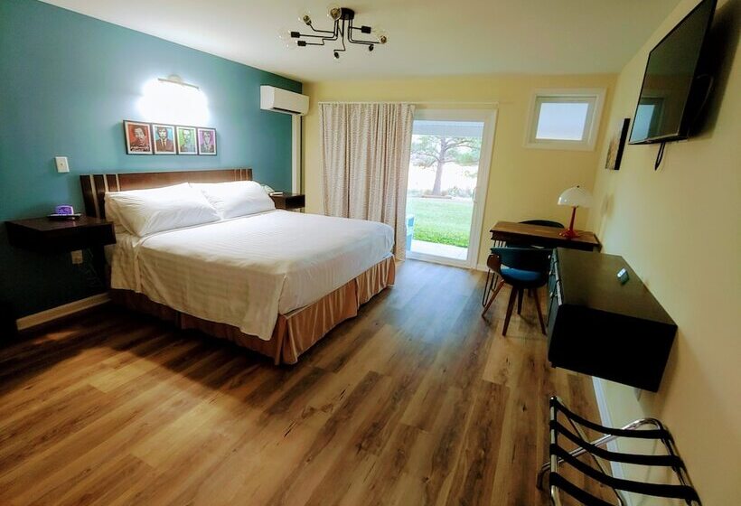 Boiling Spring Lakes Motel