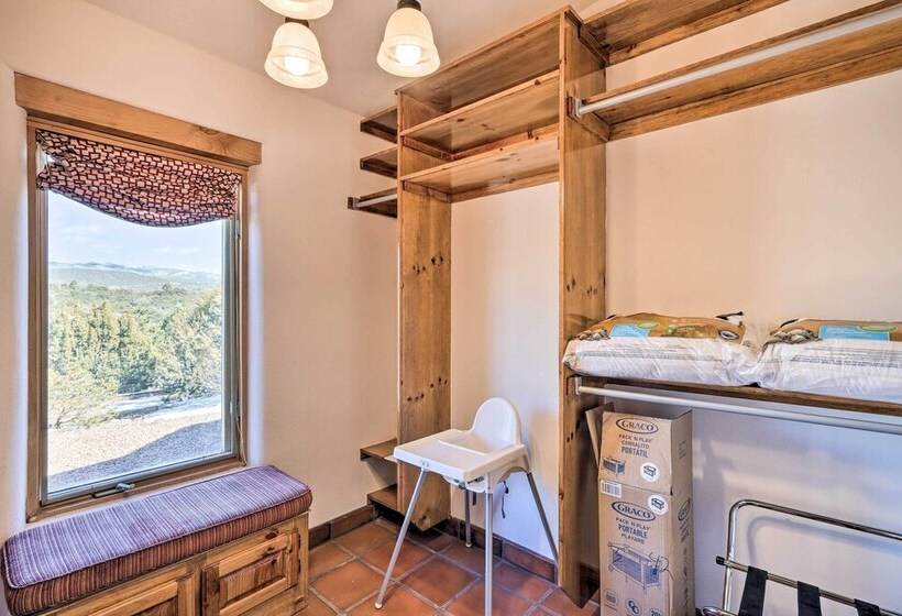 Casa Al Reves Pueblo Style House With Views!