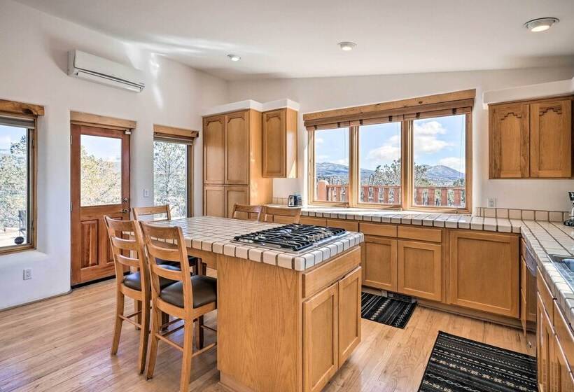 Casa Al Reves Pueblo Style House With Views!