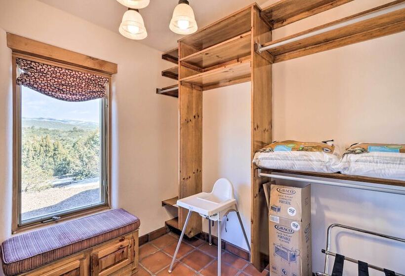 Casa Al Reves Pueblo Style House With Views!