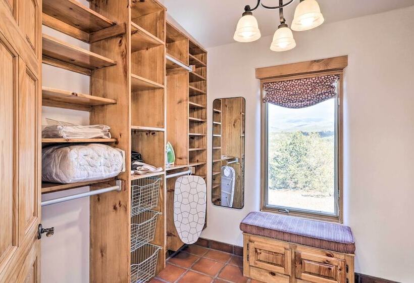 Casa Al Reves Pueblo Style House With Views!