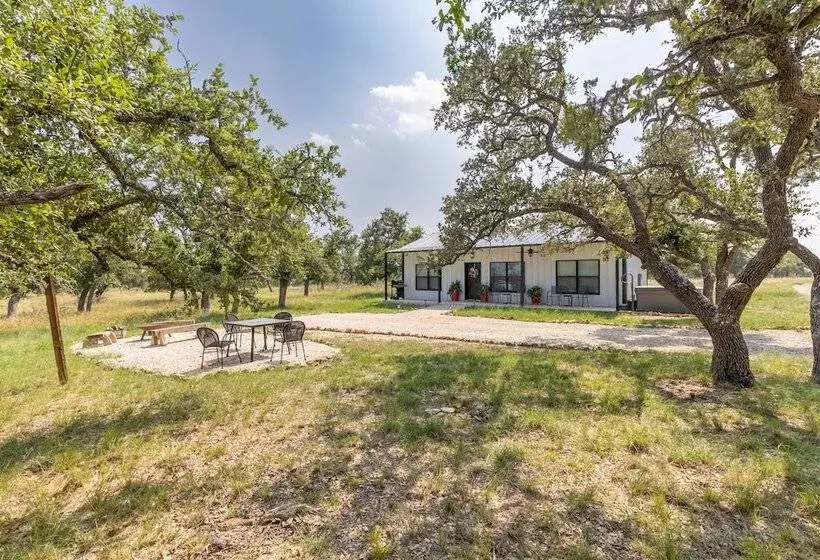 La Casita: Hot Tub & Firepit, 15 Min To Fred!