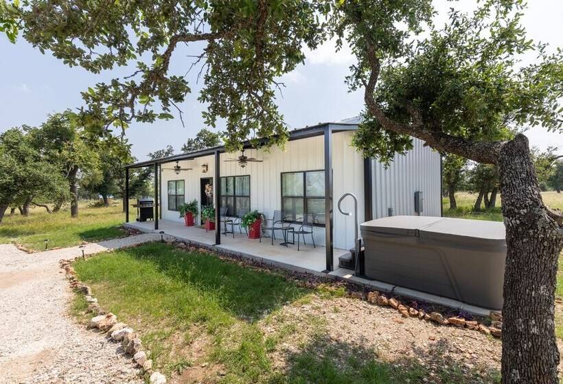 La Casita: Hot Tub & Firepit, 15 Min To Fred!