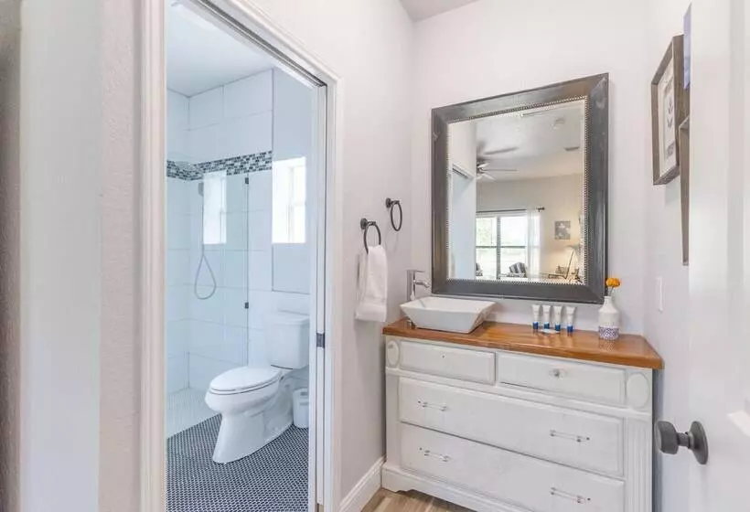 La Casita: Hot Tub & Firepit, 15 Min To Fred!