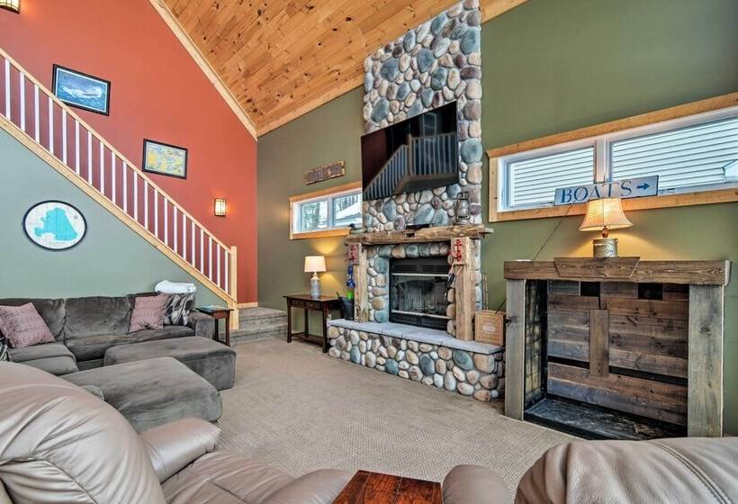 Family Friendly Lake Mitchell Oasis: Hike & Ski!