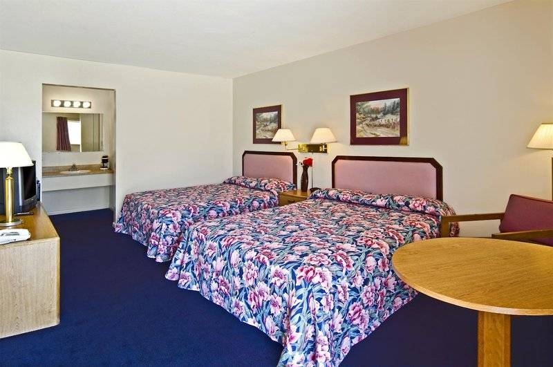 Отель Americas Best Value Inn Arkansas City