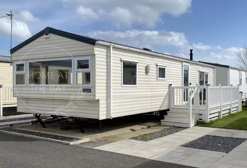 ホテル Caravan With Decking At Lyons Robinhood