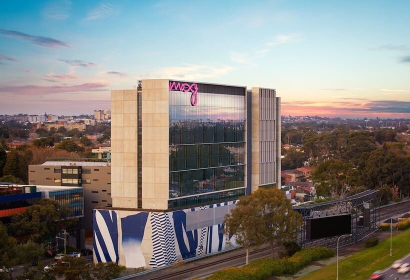 בית מלון כפרי Moxy Sydney Airport