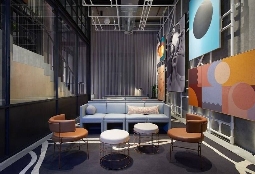 בית מלון כפרי Moxy Sydney Airport