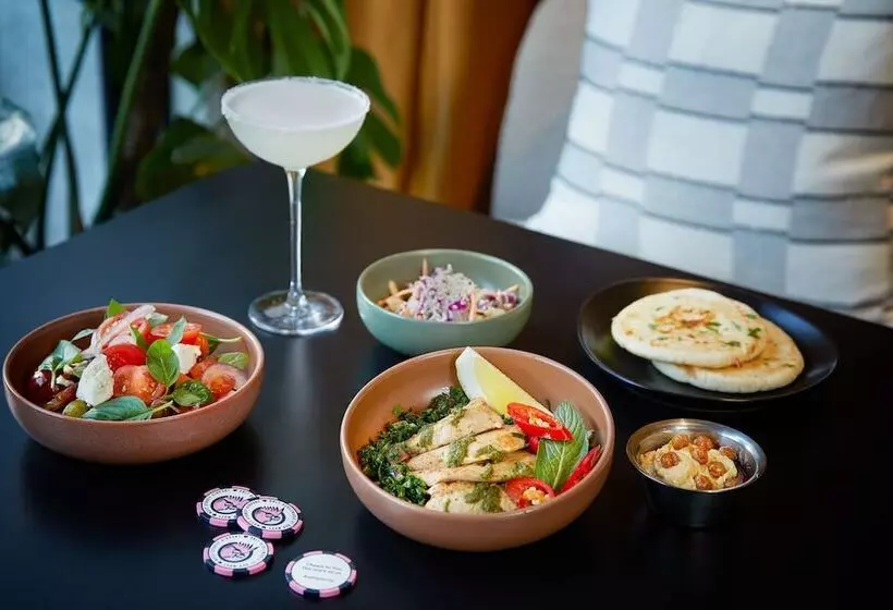 ホテル Moxy Sydney Airport