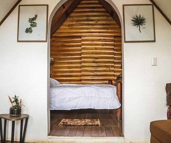 Отель Pacuare Mountain Lodge