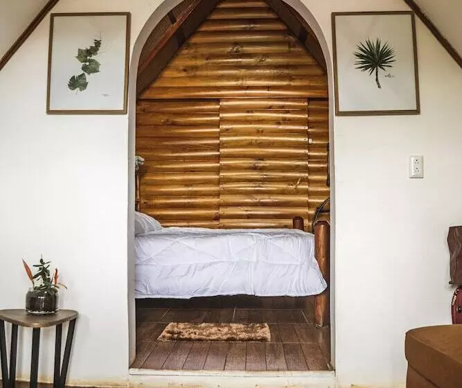 Hotelli Pacuare Mountain Lodge