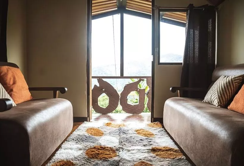 Hotelli Pacuare Mountain Lodge