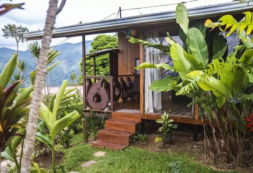 Hotelli Pacuare Mountain Lodge