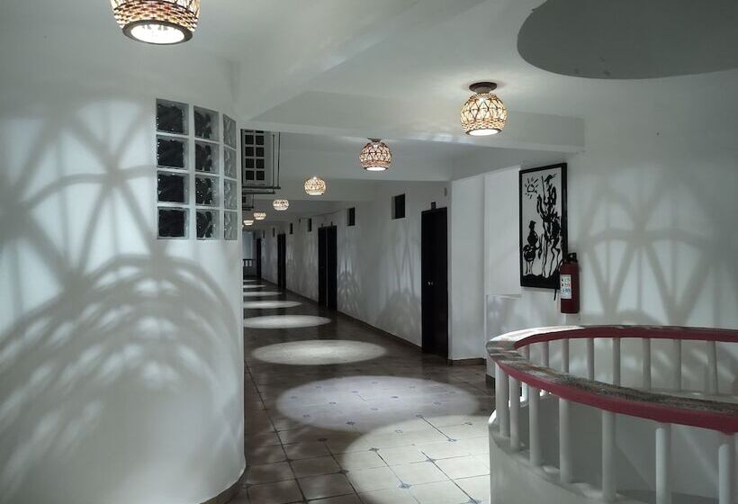 Hotelli Real Del Quijote