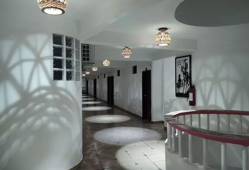 Hotelli Real Del Quijote