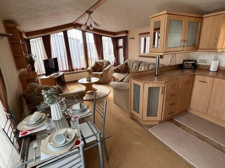 ホテル Stunning 2 Bed Caravan In Skegness